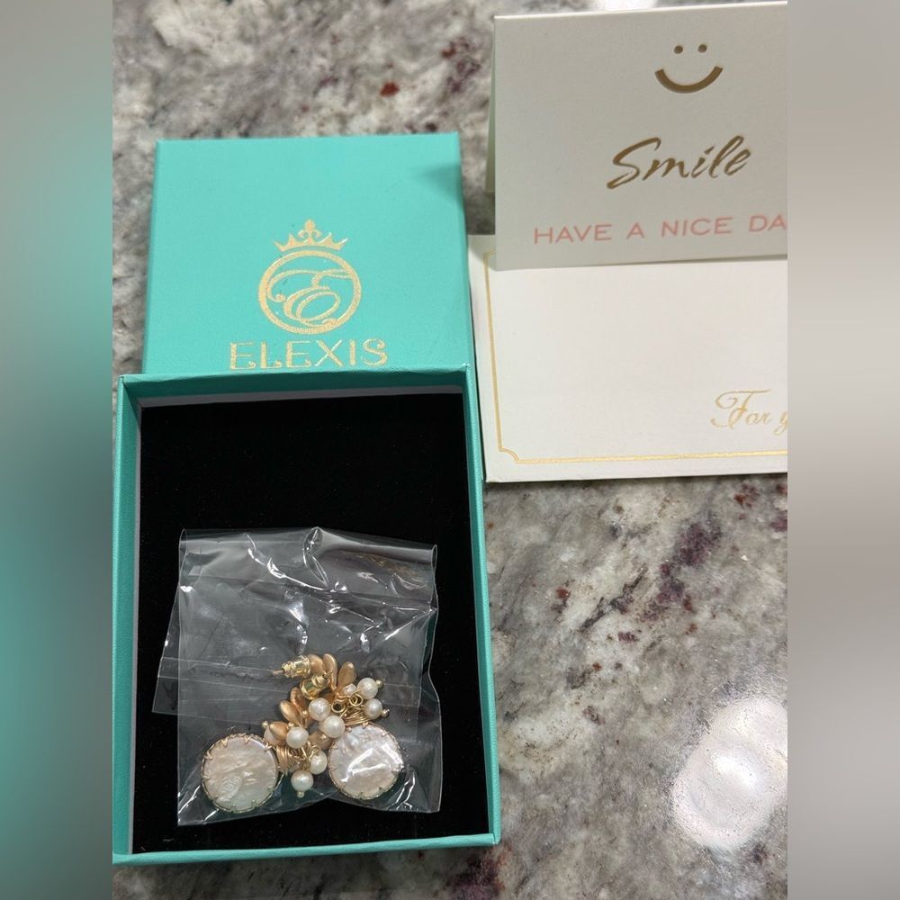 NEW Elexis Gold Plated Freshwater Baroque White Round Buttons Pearls Earrings - Picture 5 of 10